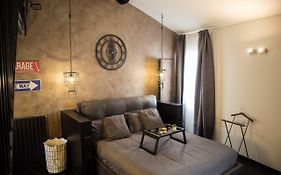 Industrial Apartment Near Duomo